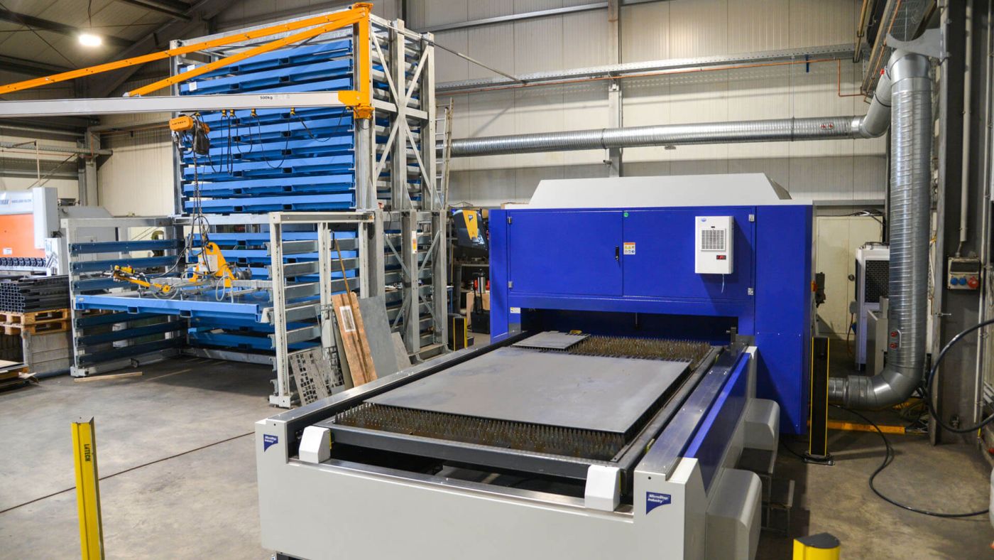 Laser-Einsteiger MSE SmartFL von Microstep mit dem Wechseltischsystem