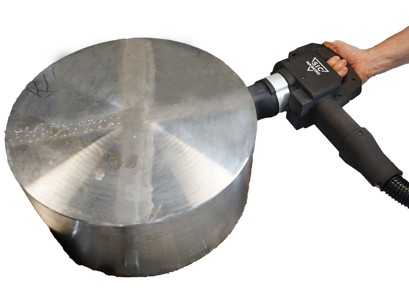 L-MOOV: Der mobile Beschriftungslaser für sperrige Werkstücke