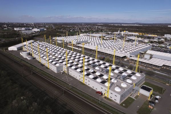 Mittlerweile umfasst der gesamte Igus Campus in Köln, wo das Unternehmen produziert, testet und forscht, rund 218.000 Quadratmeter. (Quelle: Igus GmbH)