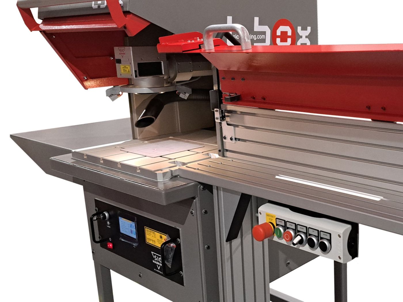 L-Box Extend: Die kompakte Lasermarkierstation für lange Werkstücke