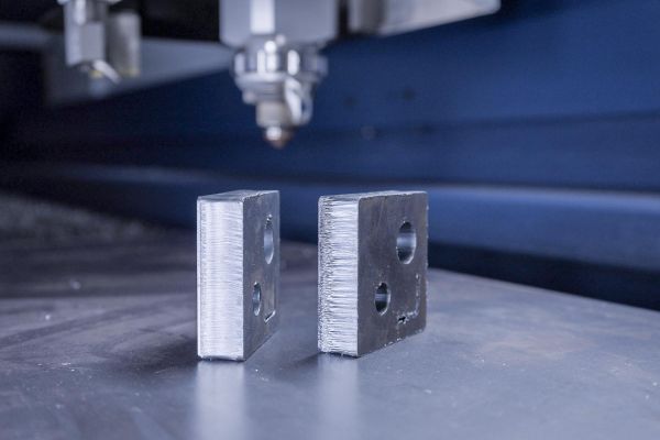 Nach rund fünf Durchläufen ermöglicht die Lösung perfekt geschnittene Bauteilkanten - ohne Erfahrung und ohne programmieren zu müssen.